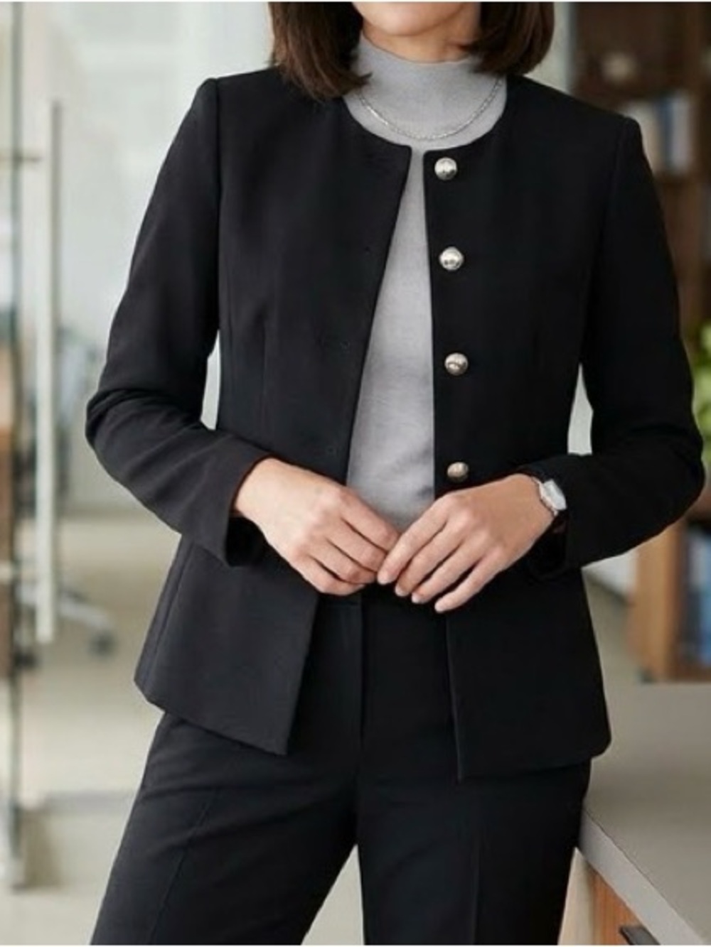 Tahari Arthur S. Levine Black Blazer with Tailored Fit and Mandarin Collar 0158